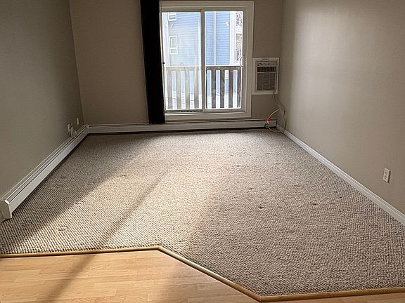 4th image of 425 115th St E #122