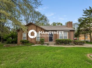 8623 Wooded Glen Rd, Louisville, KY 40220