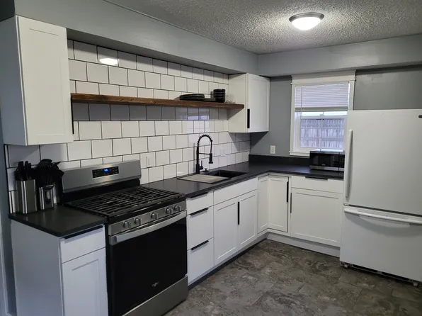 1243 Walnut St, Dubuque, IA 52001