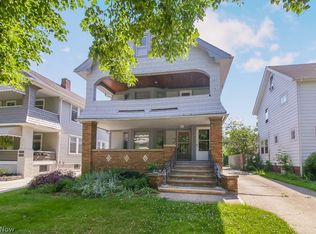 2147 Waterbury Rd, Lakewood, OH 44107