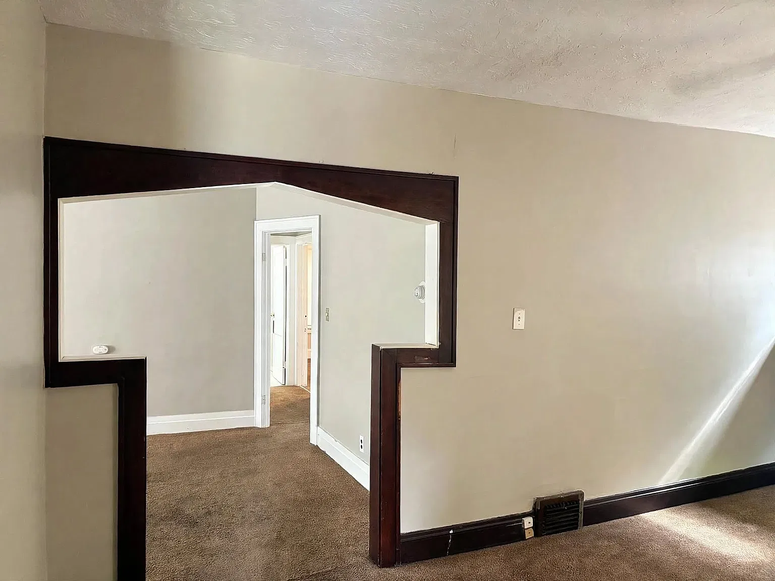 13614 Othello Ave — Photo 3