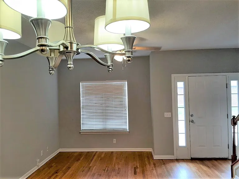 1000 Indian Ridge Cir #1000 — Photo 4