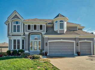 1416 NE Daltons Ridge Dr, Lees Summit, MO 64064