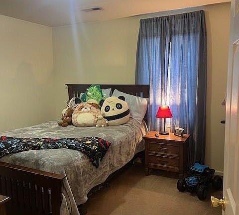 3rd image of 5589-91 Wrenn Dr