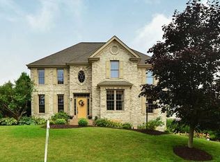 202 Crescent Ct, Cranberry Township, PA 16066