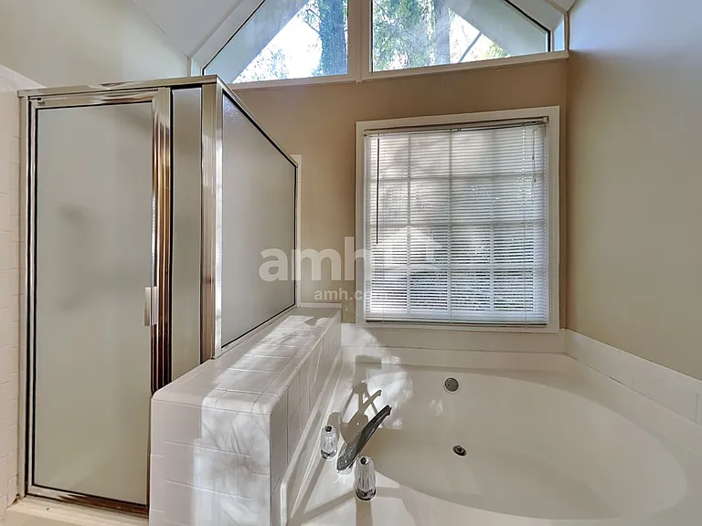 1514 Shadow Ridge Cir — Photo 13