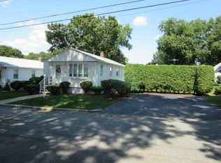 123 Funston Ave, Providence, RI 02908