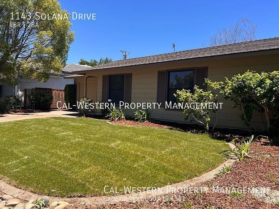 1143 Solana Dr