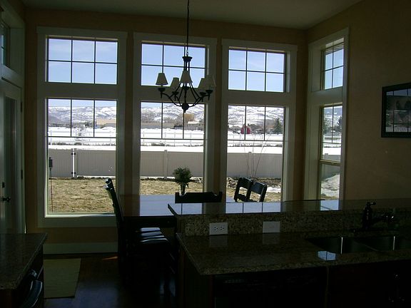 5th image of 1101 S East Cobblestone Dr