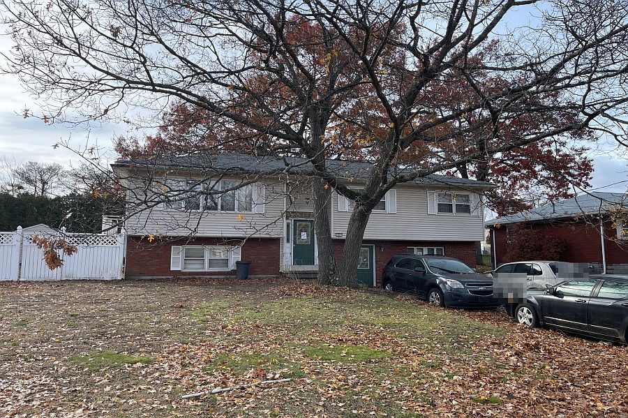 1st image of 21 Driftwood Dr