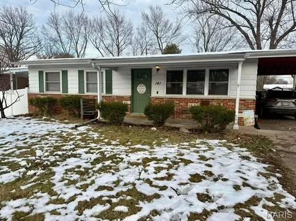 141 Becky Thatcher Dr, Saint Charles, MO 63303