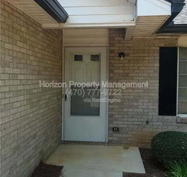 3993 Hidden Hollow Dr — Photo 2