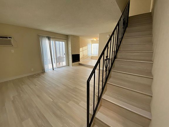 4th image of 1536 S Bundy Dr APT 107