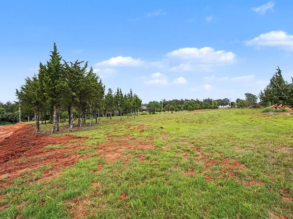W Forrest Hills Rd, Guthrie, OK 73044