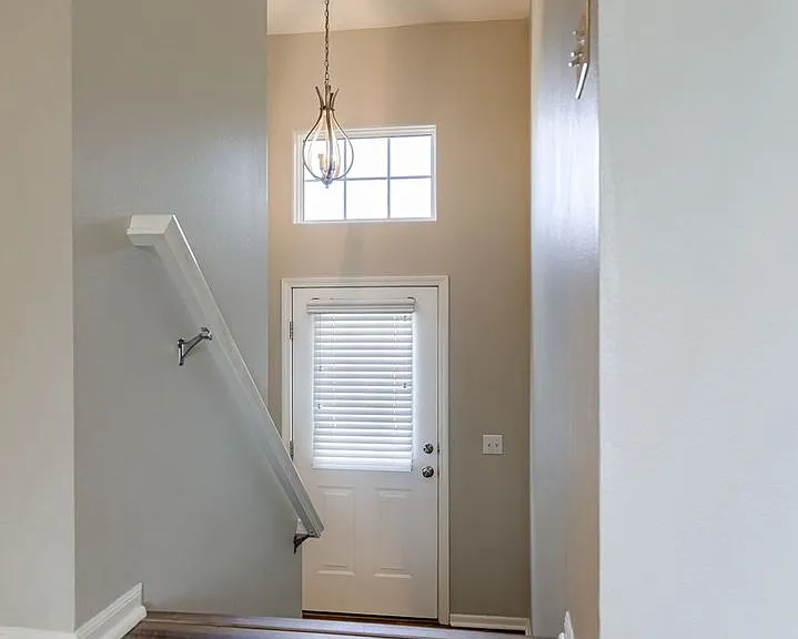 18731 Allan St — Photo 3