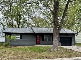 115 Dressel Dr, Jerseyville, IL 62052