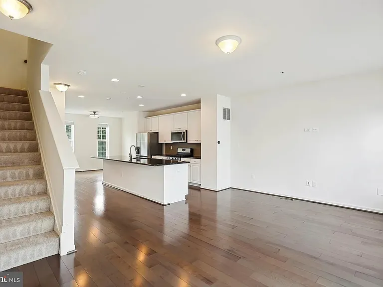 18320 Woodhouse Ln — Photo 16