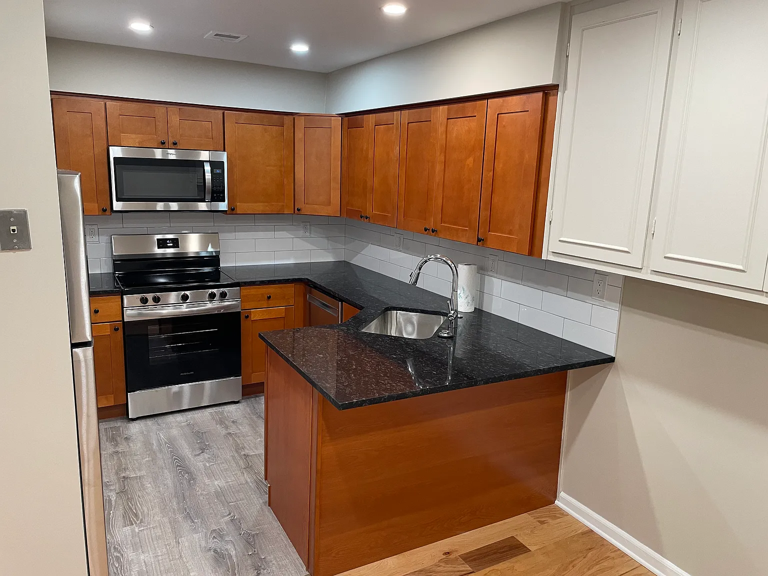 2 bed, 1137 sqft, $2,000 — Photo 1
