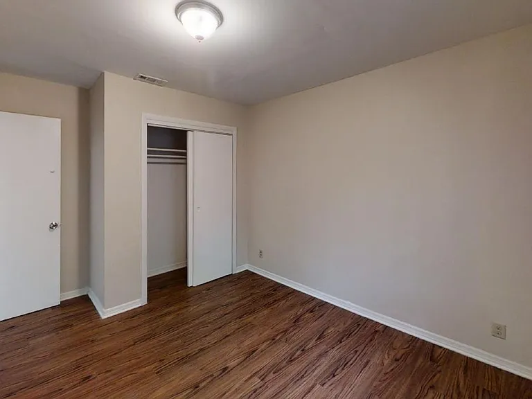 2178 W 41st St — Photo 14