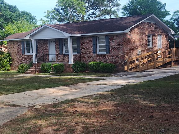 5th image of 202 Eastwood Cir