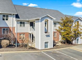 19 Carriage House Dr, Fort Thomas, KY 41075