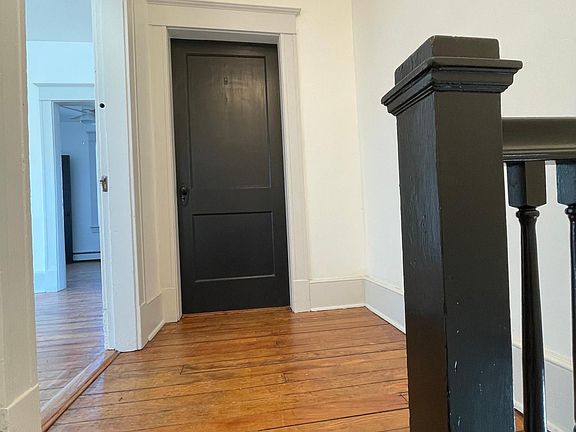 Landing and apartment entry doors