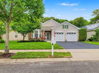 5 Highbury Ct, Galloway, NJ 08205