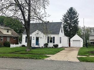 1421 Oakmont Ave, Erie, PA 16505