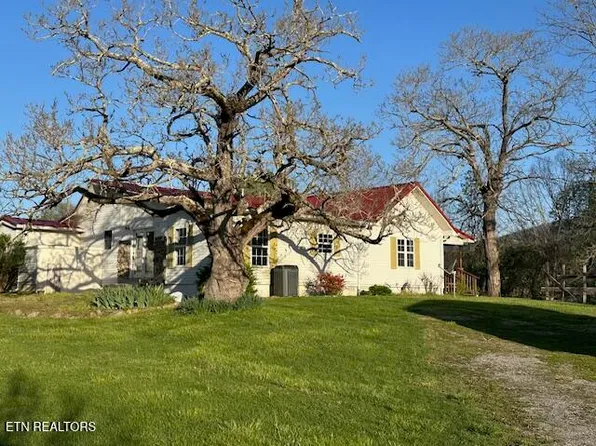 317 Melody Dr, Ewing, VA 24248