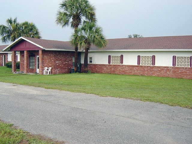1st image of 11401 N Magnolia Ave
