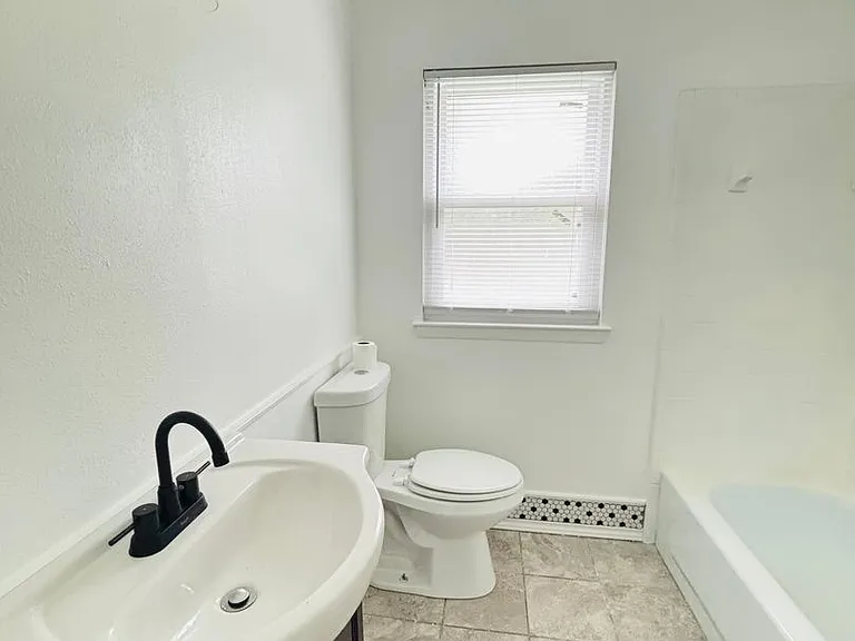 3406 Arapaho Trl — Photo 8