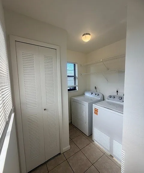 1318 SE 40th Terrace 4 — Photo 13