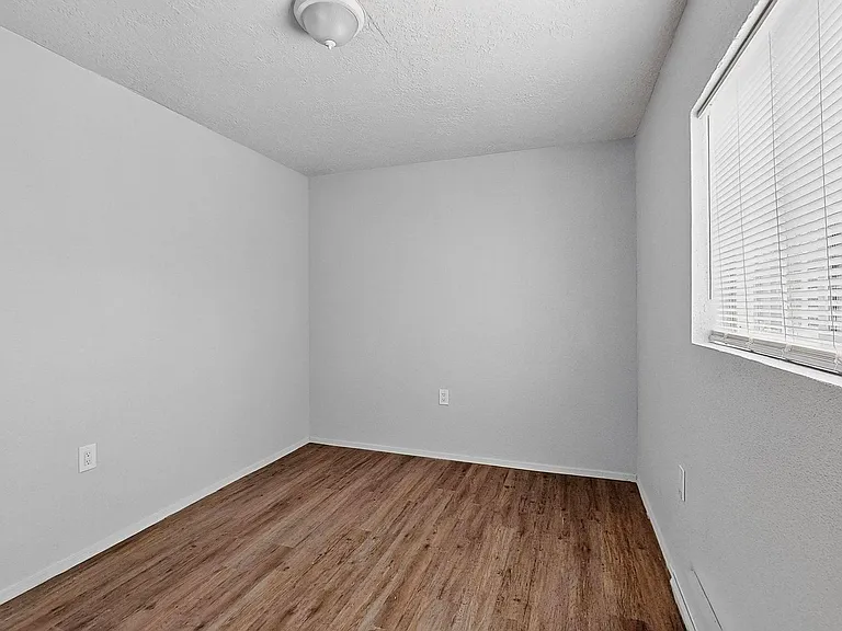5817 Central Avenue NW — Photo 19