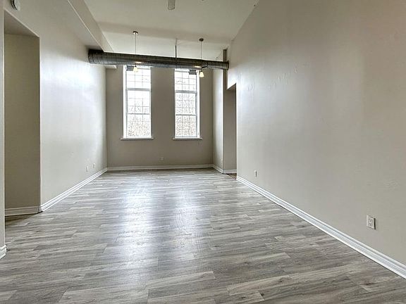5th image of 25 Manley Dr #A