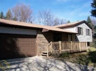 1937 Kirkland Ct, Wixom, MI