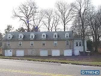 2nd image of 806 W Main St APT 6