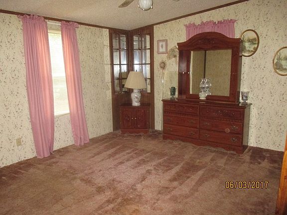 5th image of 8181 Truman Ave