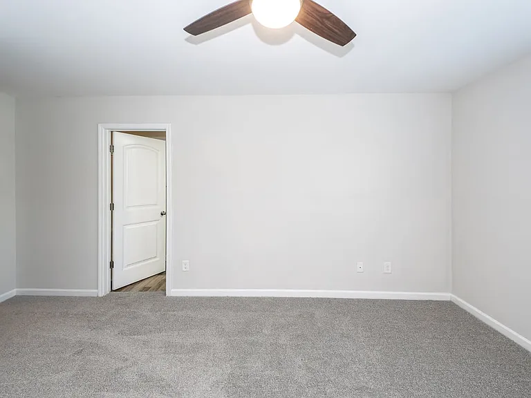 484 Truman Dr — Photo 39