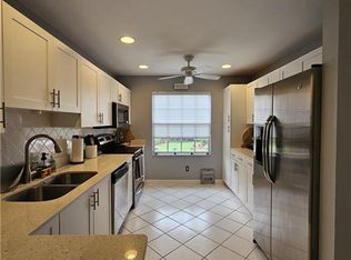 500 Windsor Sq #5-201, Naples, FL 34104