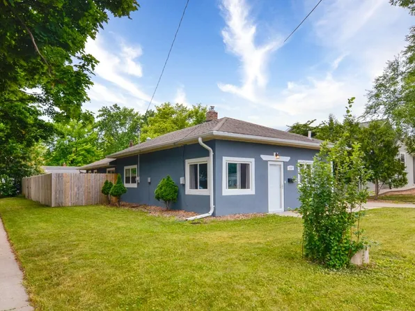 1237 9th St, Green Bay, WI 54304