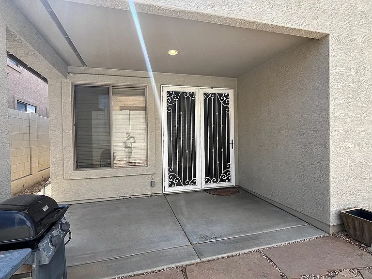 2518 W Florentine Rd — Photo 11