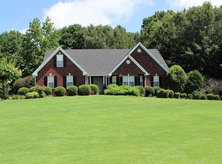 2149 NE Indian Shoals Dr, Loganville, GA