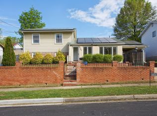 6702 Calmos St, Capitol Heights, MD 20743