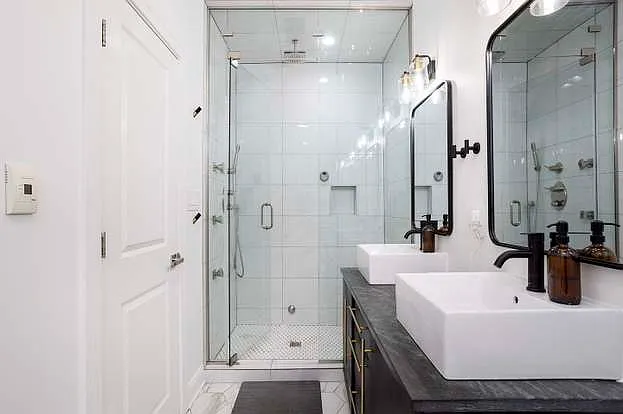821 W Roscoe St #1 — Photo 62