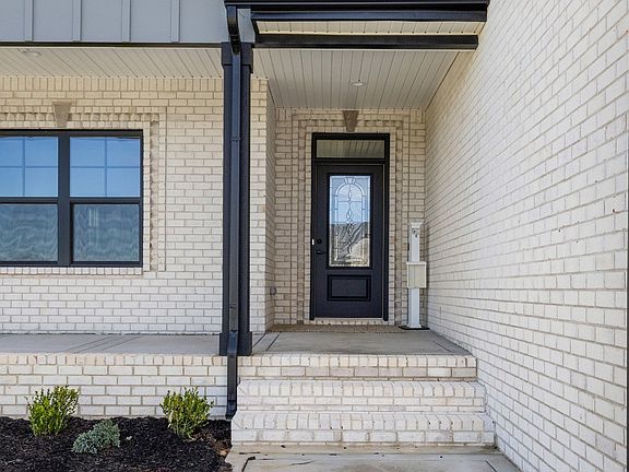 5th image of 113 Aspen Pine Dr