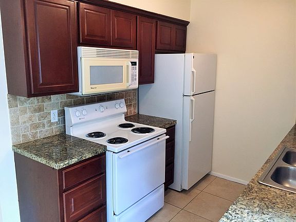 3rd image of 2616 Ektom Dr APT D