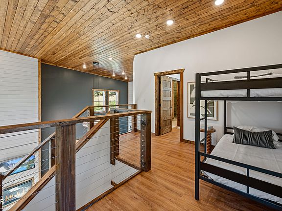 23rd image of 3005 Nellie Dr