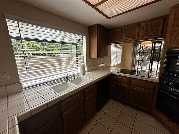 2nd image of 2263 Sloan Dr