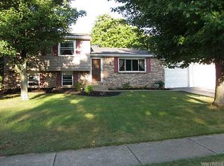 7117 Brandywine Dr, Derby, NY 14047