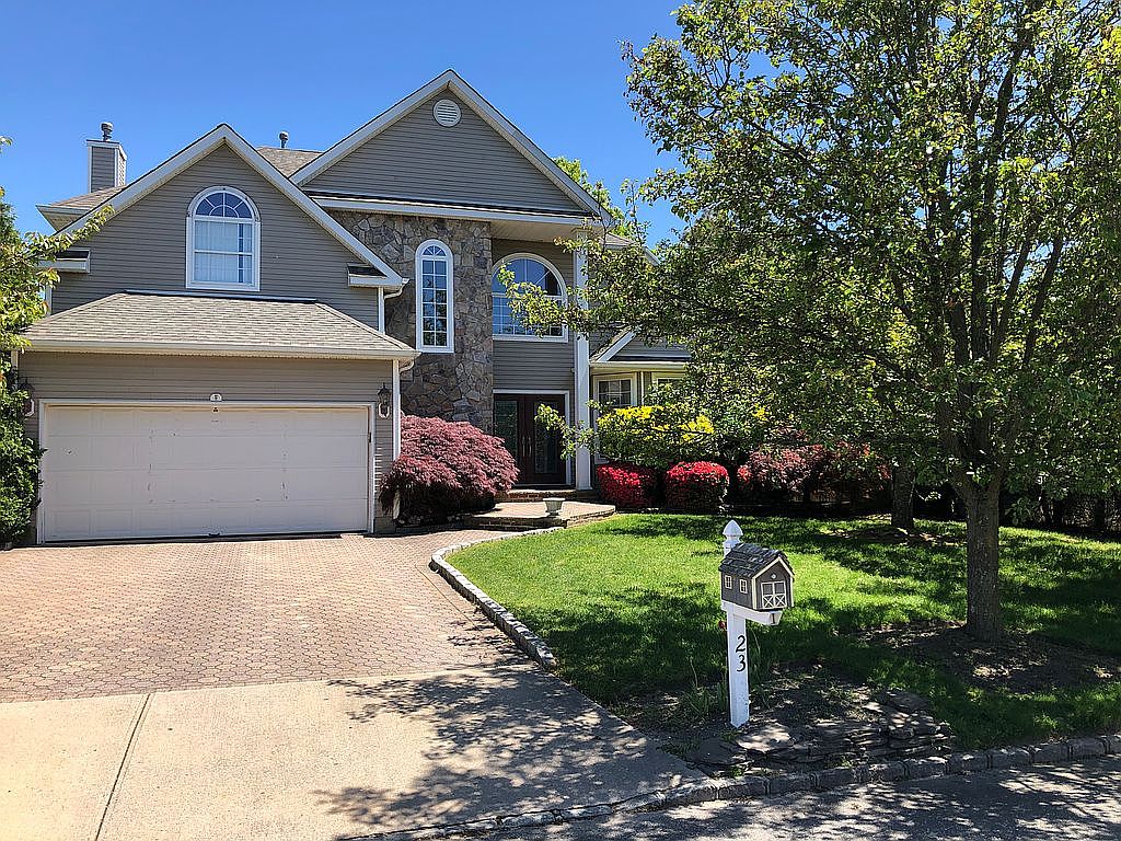 23 Mayflower Ln, Holtsville, NY 11742 Zillow